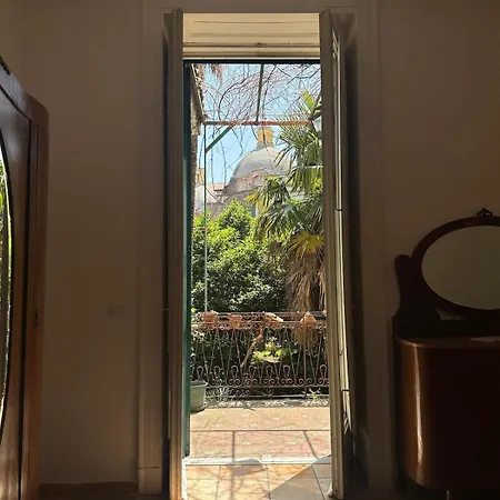 La Casa Delle Camelie * SantʼAntimo