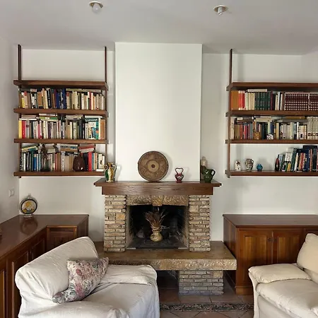 La Casa Delle Camelie Apartment *