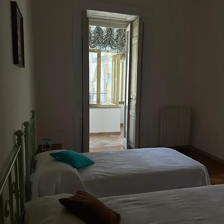 La Casa Delle Camelie
